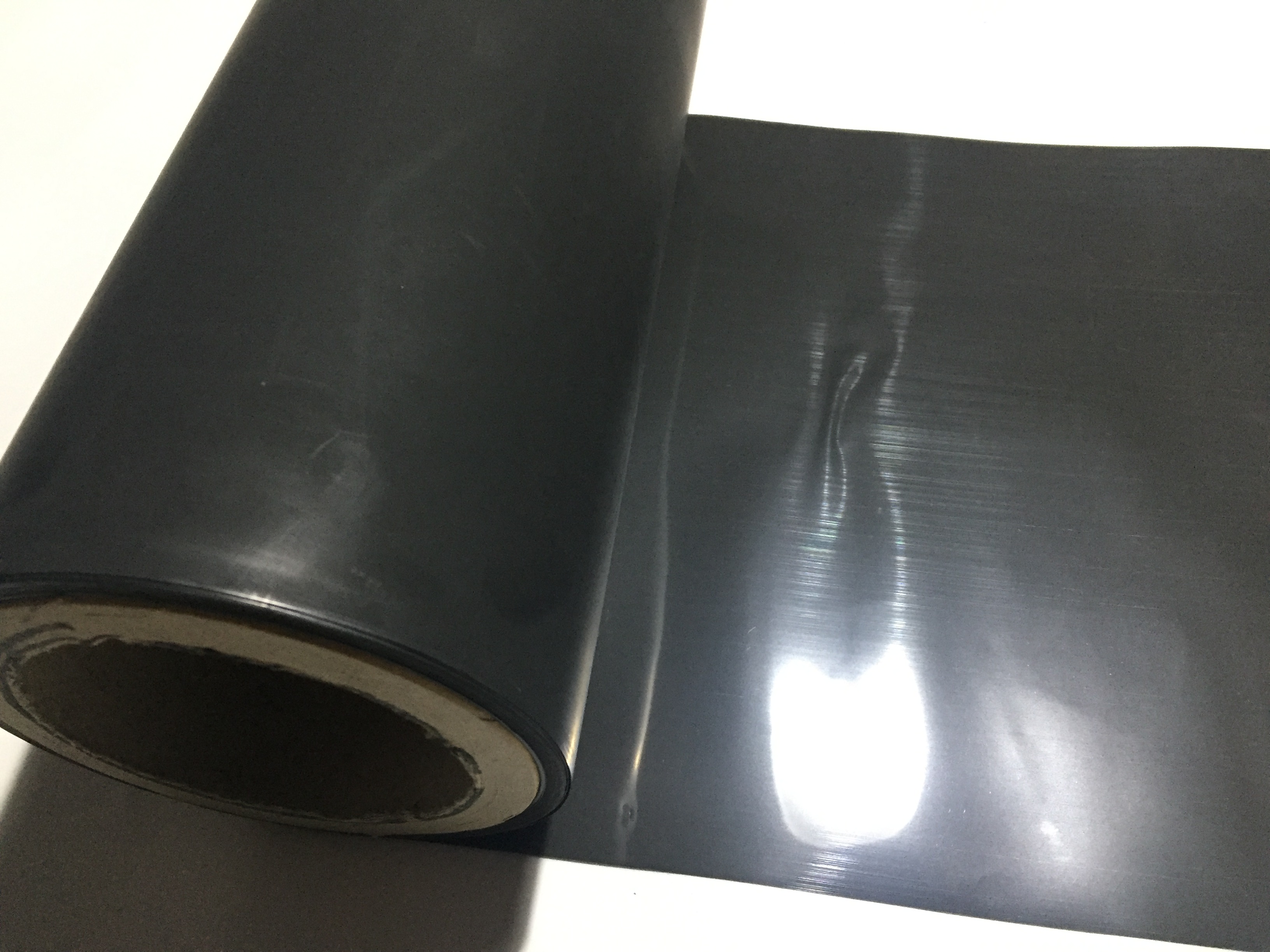 Filme condutor de carbono preto composto para ECG